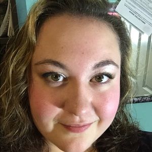 Meet your Posher, Lexi