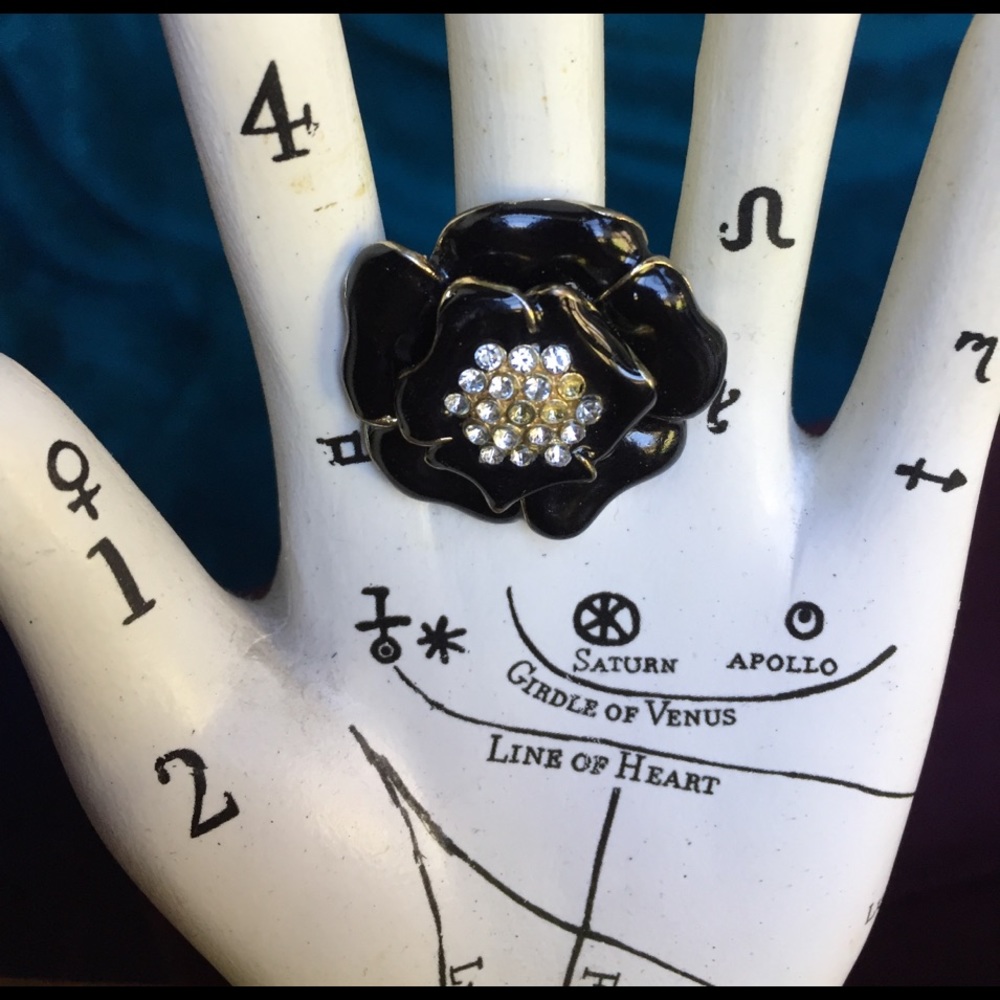 Black flower ring