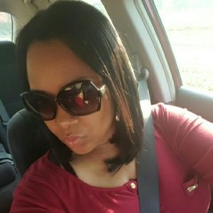 Meet your Posher, Joi