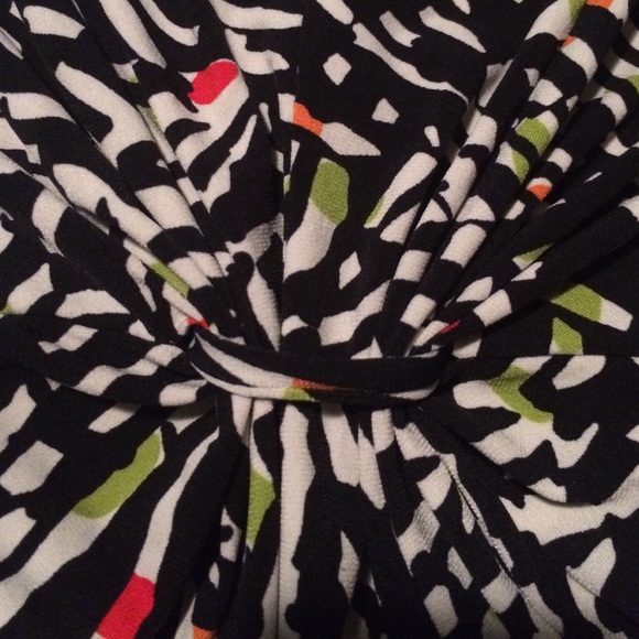 Chaus Multicolor V Neck Blouse - Picture 2 of 3