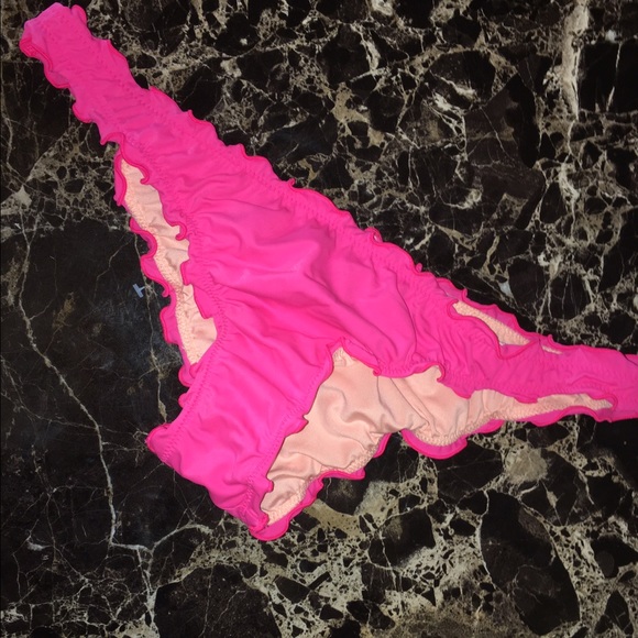 Victoria's Secret ruffled Bikini bottom 💞