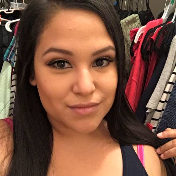 Meet your Posher, Mandy