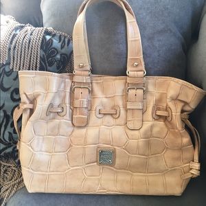 Dooney & Bourke leather handbag
