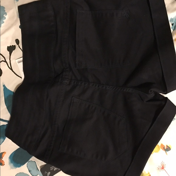 Bebe high waisted shorts - Picture 2 of 2