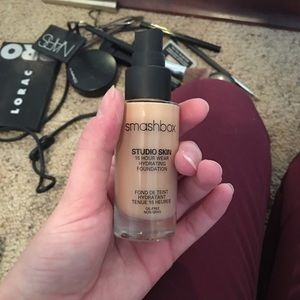 Smashbox Studio Skin foundation 1.0