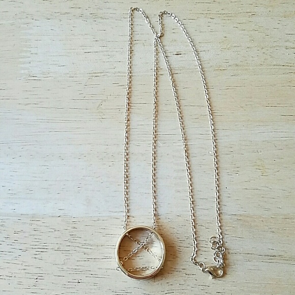Gold chain in the circle pendant long necklace