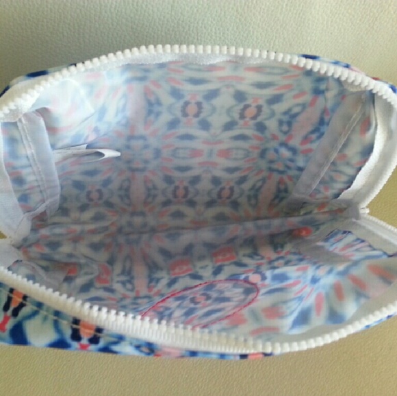 3 FOR $15 Set of 3 make up bags - Picture 4 of 4