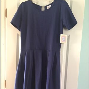 NWT Lularoe Amelia, size L