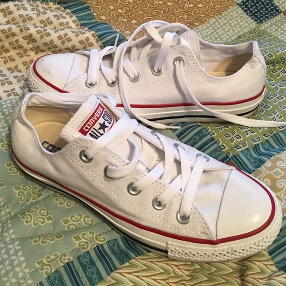 All white Converse 👟