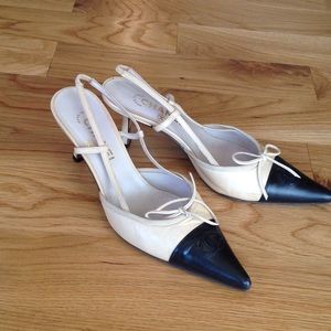 Chanel pointy toe shoes. Size 38.5