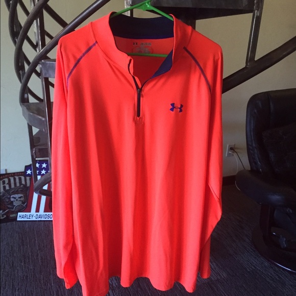 Men's Under Armor pullover 2xl in great condition