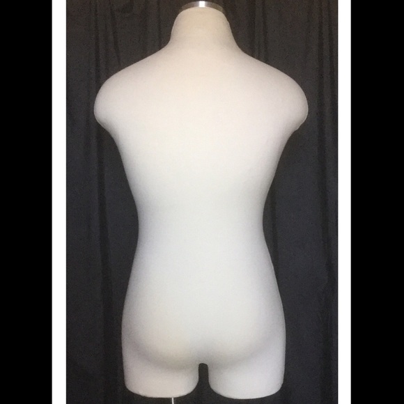 Meet Your Model KiKi - Picture 3 of 4