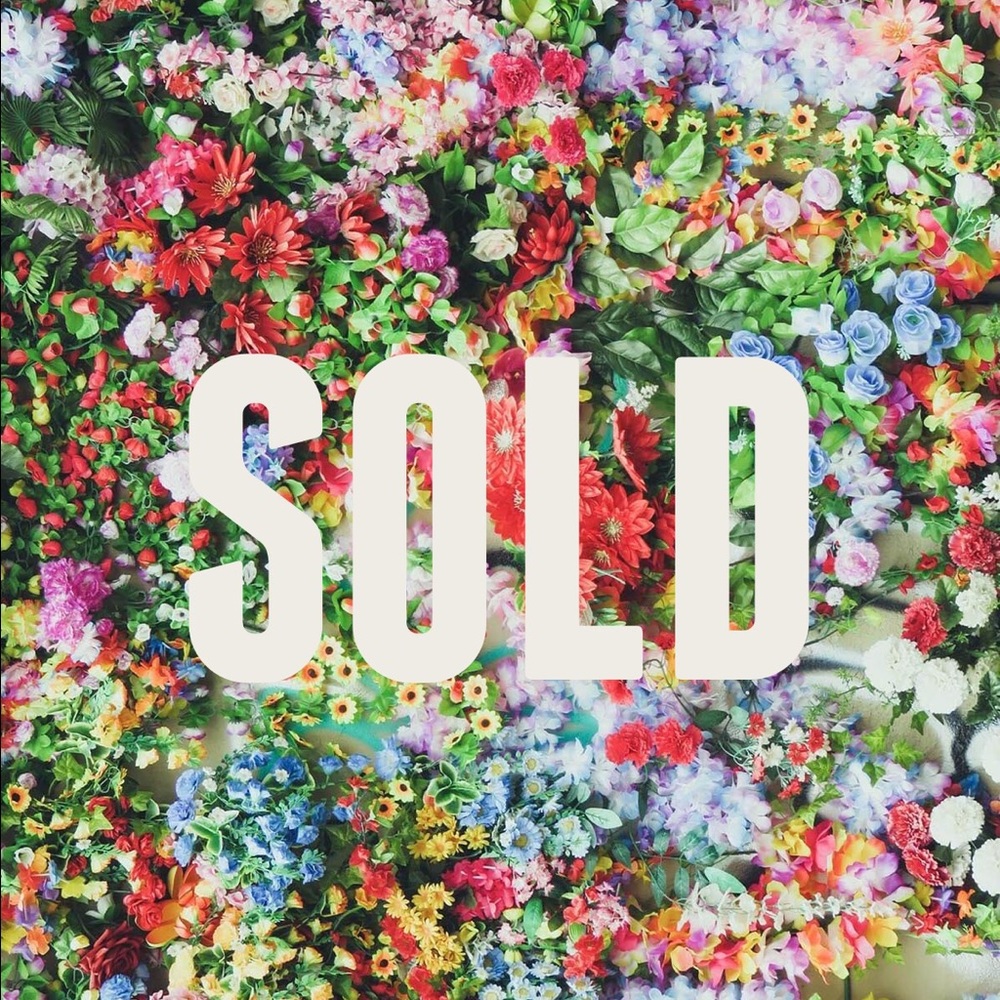 Sorry, it's in another Posher's closet now.