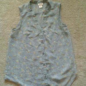 Sheer Sleeveless tunic w geometric pattern