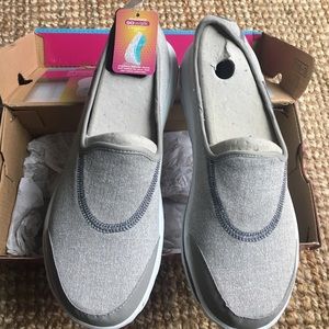 Women's Sketchers Gray Go Walk Shoes Size 10