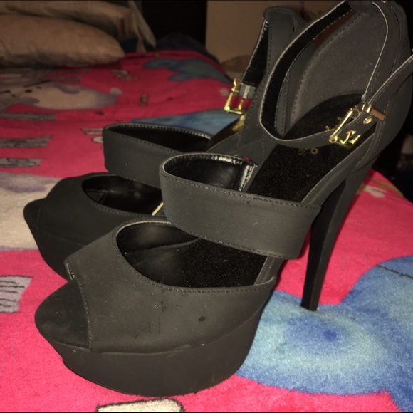 Black Platform Heels - Picture 3 of 3