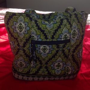 Med size Vera Bradley purse