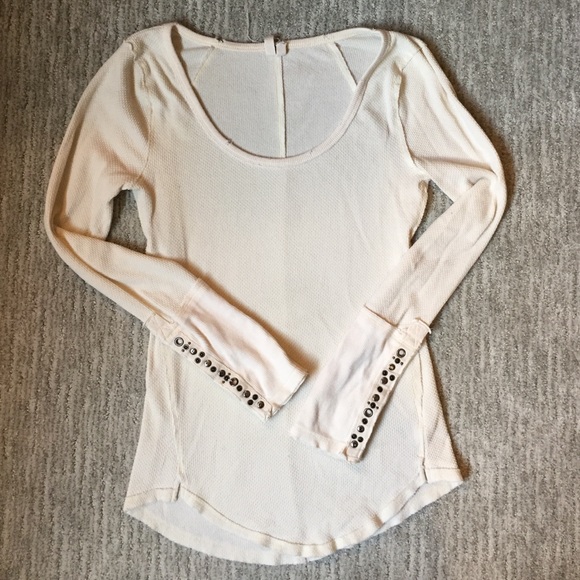 We The Free distressed thermal size L