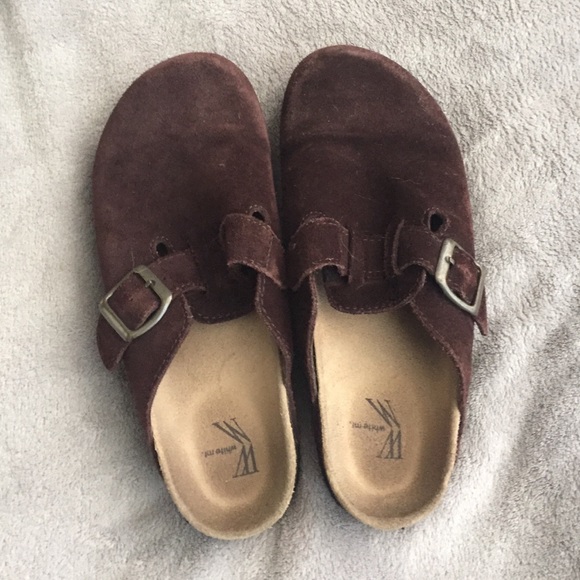EUC white mountain suede clogs 8