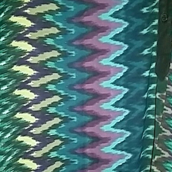 Extra roomy multi colored, long sleeved tunic 3x - Picture 2 of 2