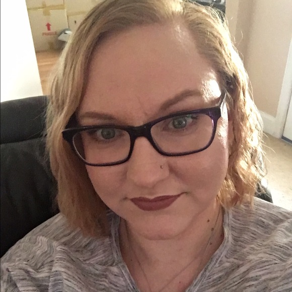 Meet your Posher, Sonia - Picture 1 of 1