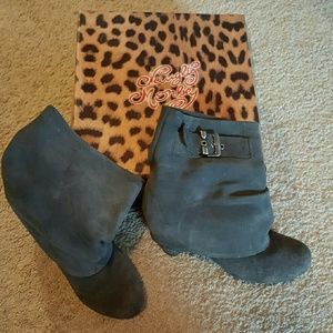 Naughty monkey heeled Ankle Boots