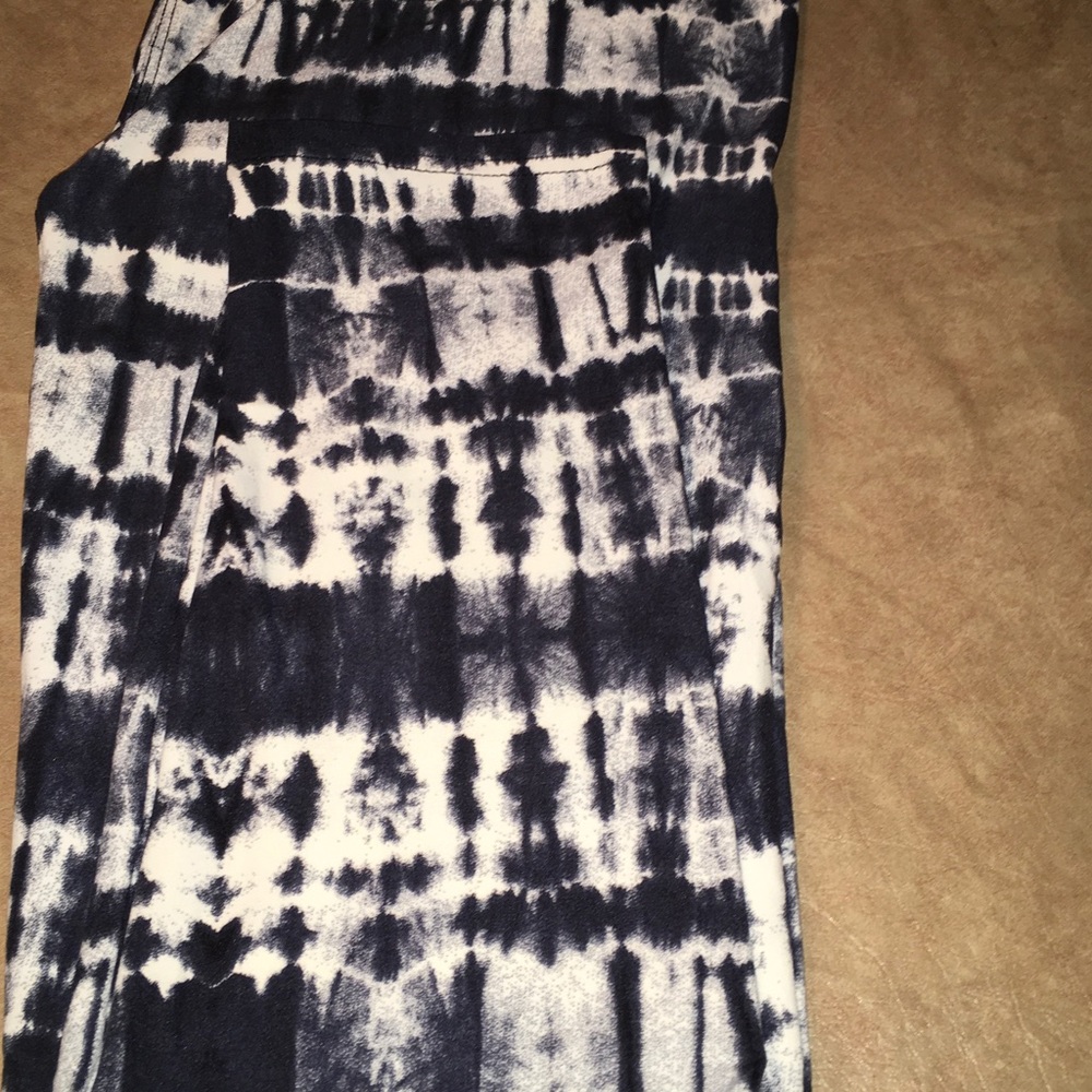 🦋Best Seller Soft Blue/Gray Tye Dye Legging🦋 - Picture 4 of 4