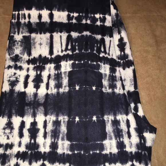 🦋Best Seller Soft Blue/Gray Tye Dye Legging🦋 - Picture 3 of 4