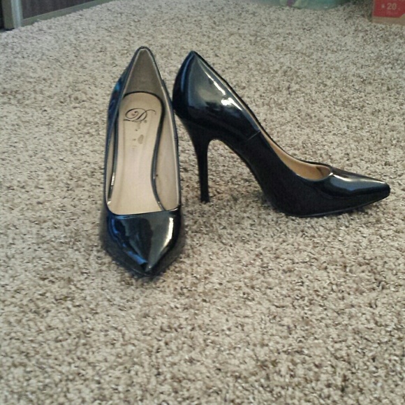 Black heels 3 1/2 in