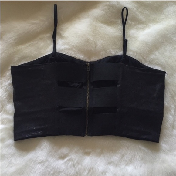 Crop Top - Picture 2 of 3