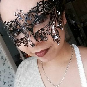 Meet your Posher, Angie