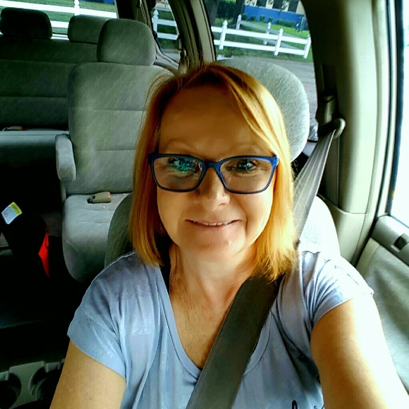 Meet your Posher, Cynthia - Picture 2 of 2