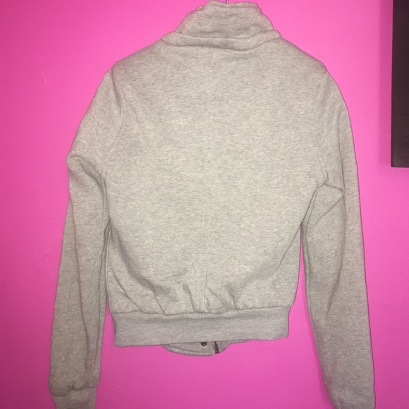 Grey Coat - Picture 2 of 2