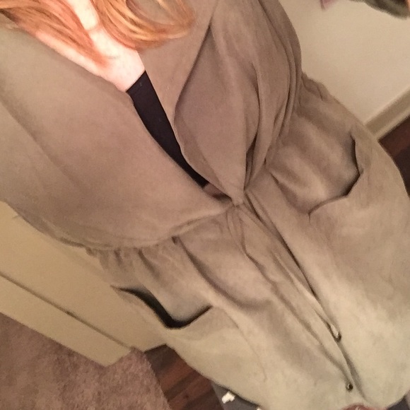 Beautiful green pea coat/jacket - Picture 3 of 3