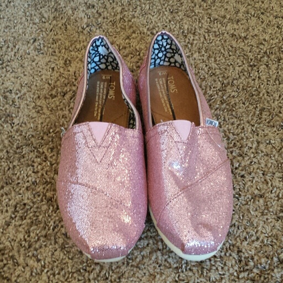 TOMS Never used