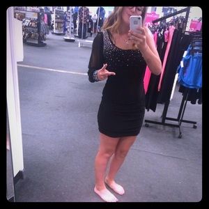 🎉Little black dress make me an offer🎉