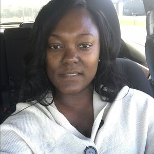 Meet your Posher, Angela