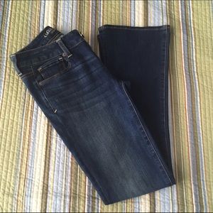 NWOT American Eagle Skinny Kick Jeans