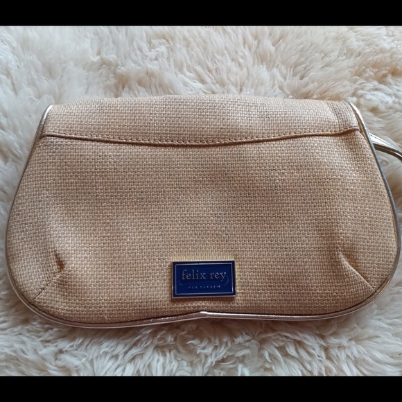 Clutch - Picture 3 of 3