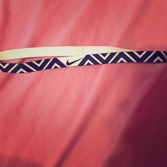 Nike athletic headband - Picture 1 of 4