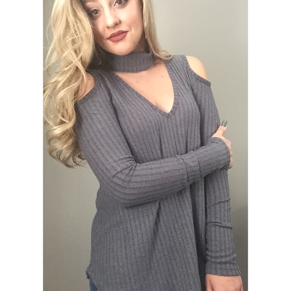 Tops - LAST Cold Shoulder + Choker Top