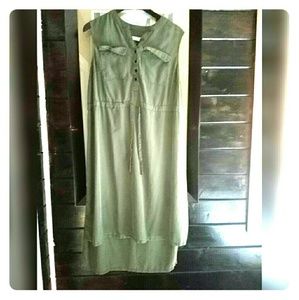 Maternity utility dress in olive (green)