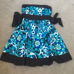 Floral strapless dress