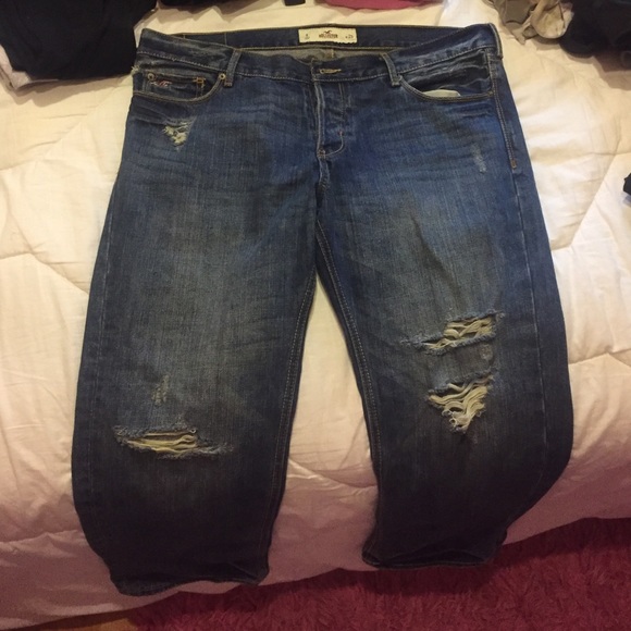 Boyfriend cut Hollister jeans