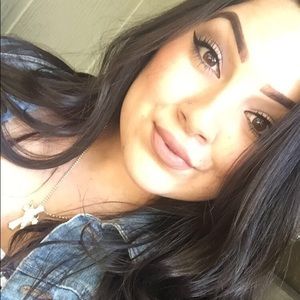 Meet your Posher, Vanessa