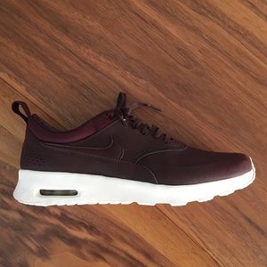 NIB Women's Nike Air Max Thea Size 8.5 UK 6