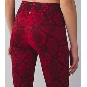 NWOT Lululemon Wunder Under