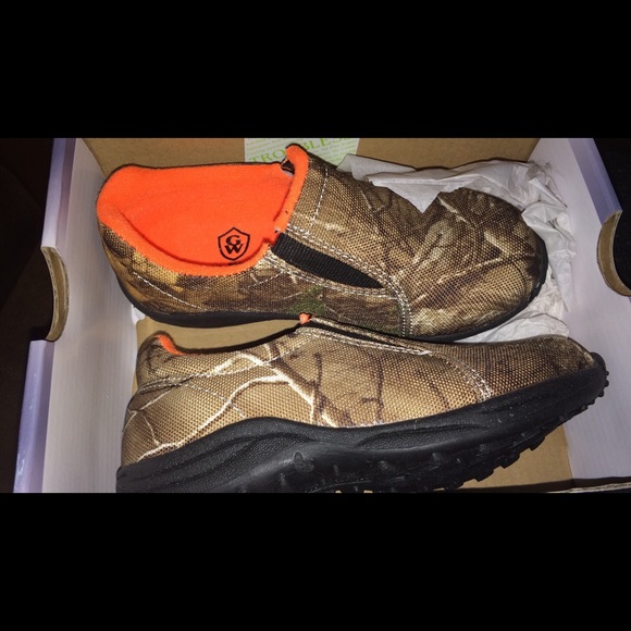 Boys shoes - Picture 1 of 2