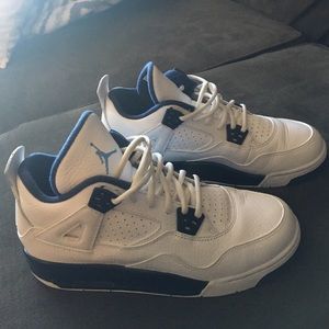AIR JORDAN 4 RETRO LS "LEGEND BLUE"