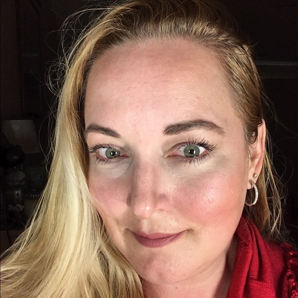 Meet your Posher, Kellie - Picture 2 of 2